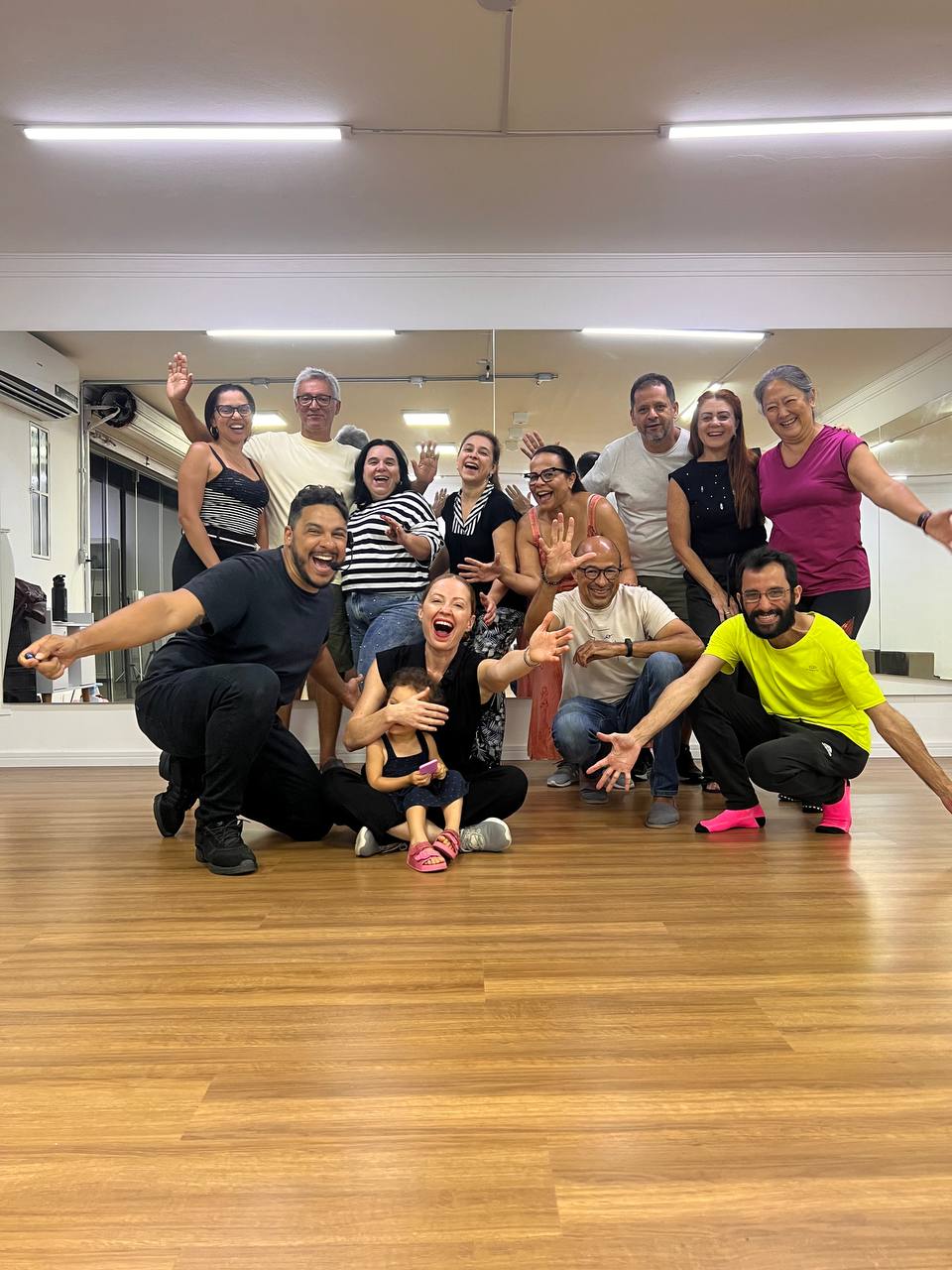 photo 2026 02 02 23 33 07 - Aulas de Dan&ccedil;a de Sal&atilde;o Presencial no Jd. Bonfiglioli